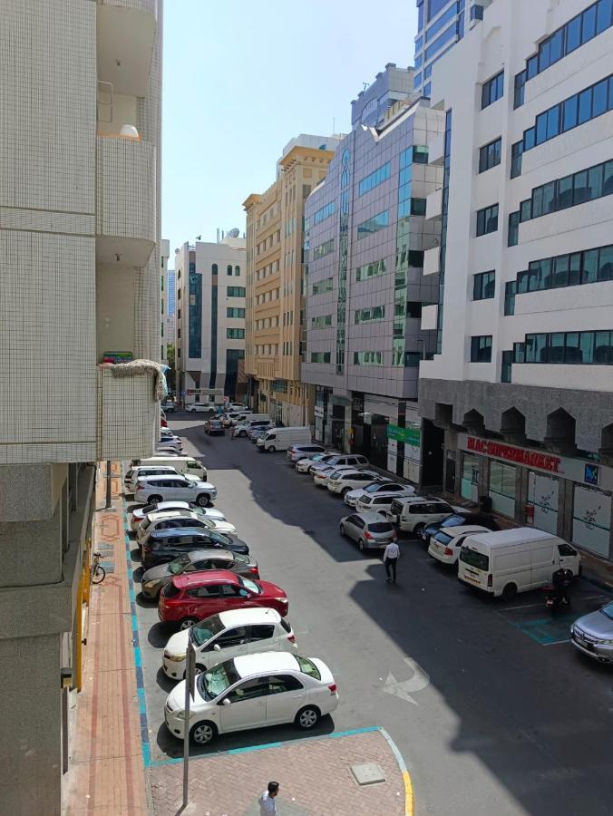Affordable Transient - Not A Hotel - Sharing Kitchen And Washrooms Abu Dhabi Bagian luar foto