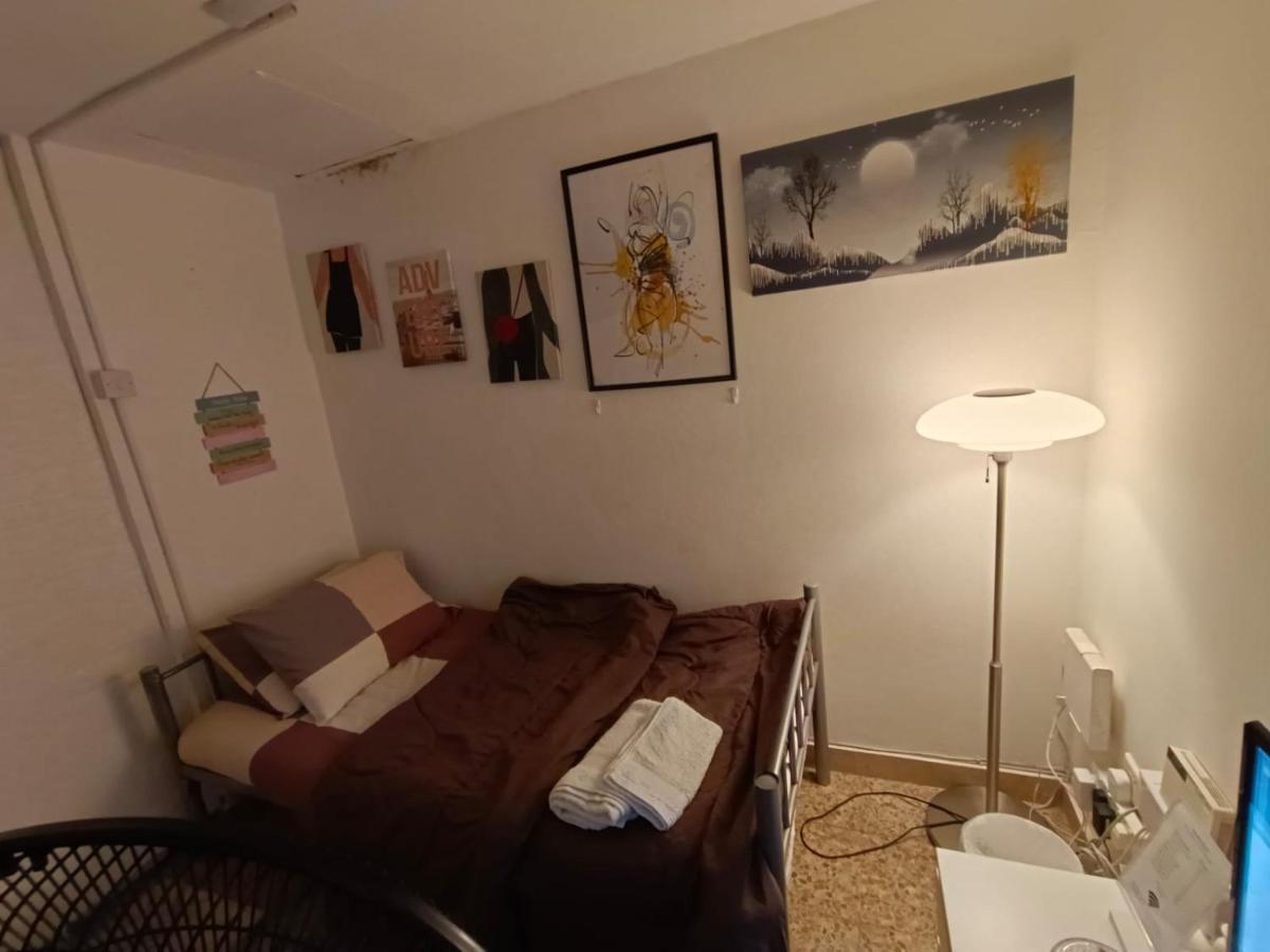 Affordable Transient - Not A Hotel - Sharing Kitchen And Washrooms Abu Dhabi Bagian luar foto